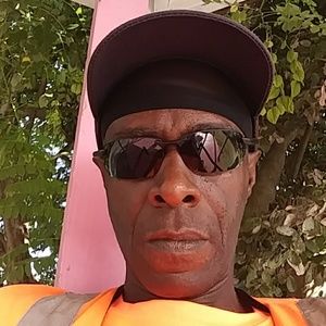 Meet your Posher, Lawrence